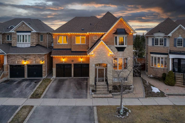 28 Selleck Dr, Richmond Hill