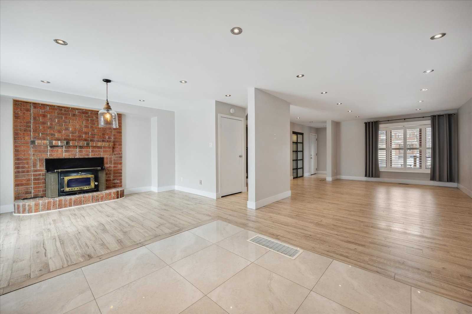 234 Billings Cres
