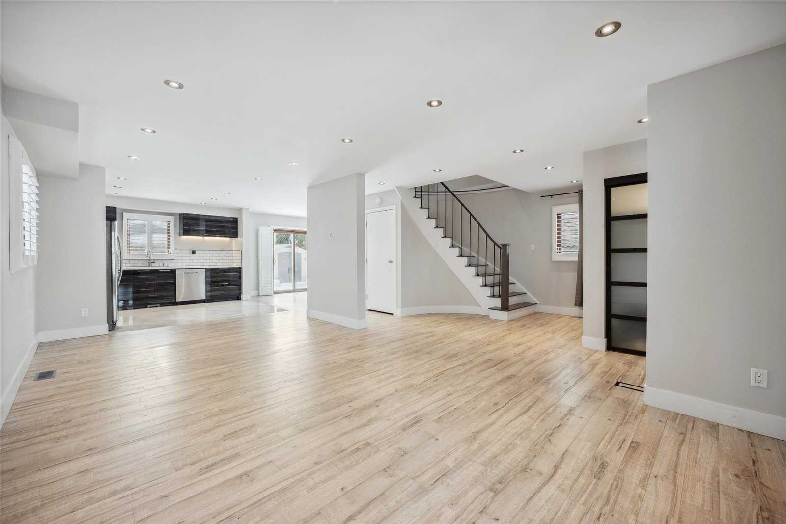 234 Billings Cres