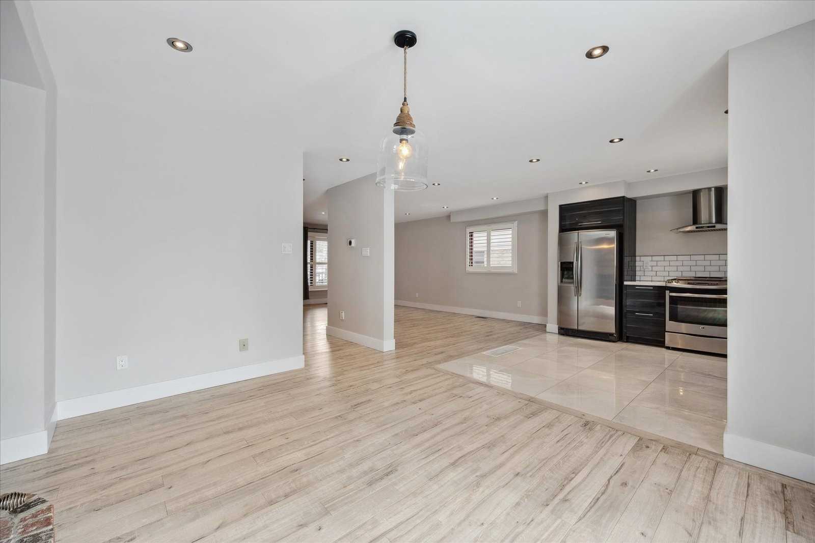 234 Billings Cres