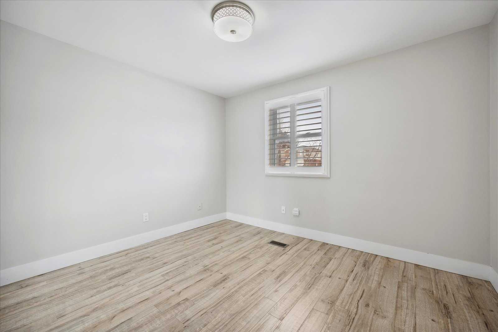 234 Billings Cres