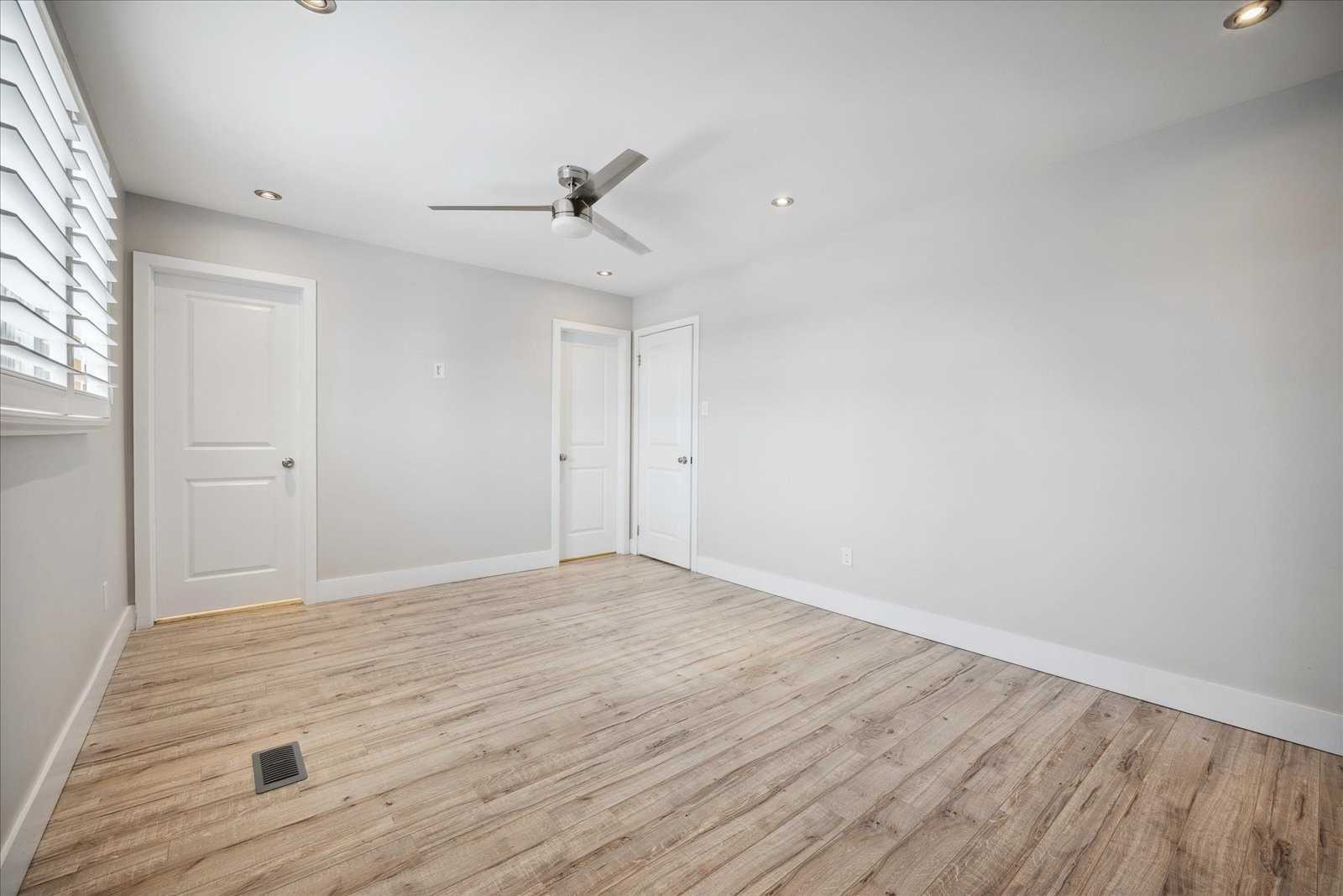 234 Billings Cres