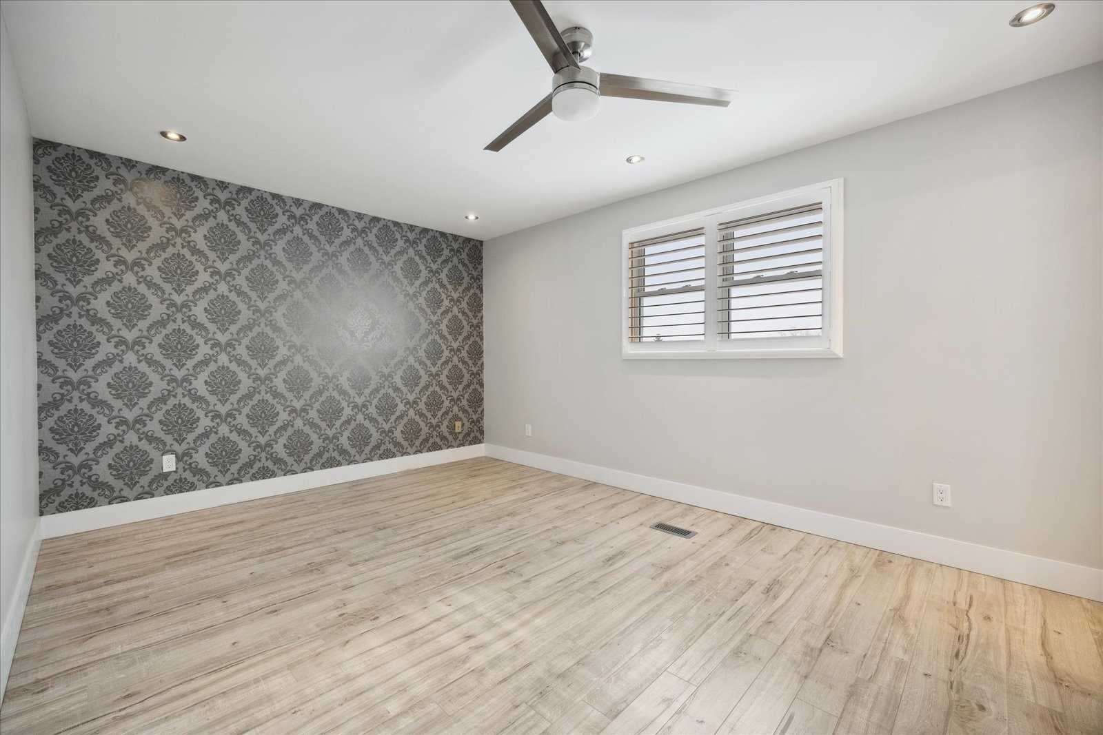 234 Billings Cres