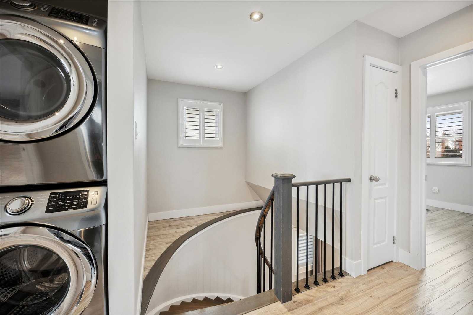 234 Billings Cres