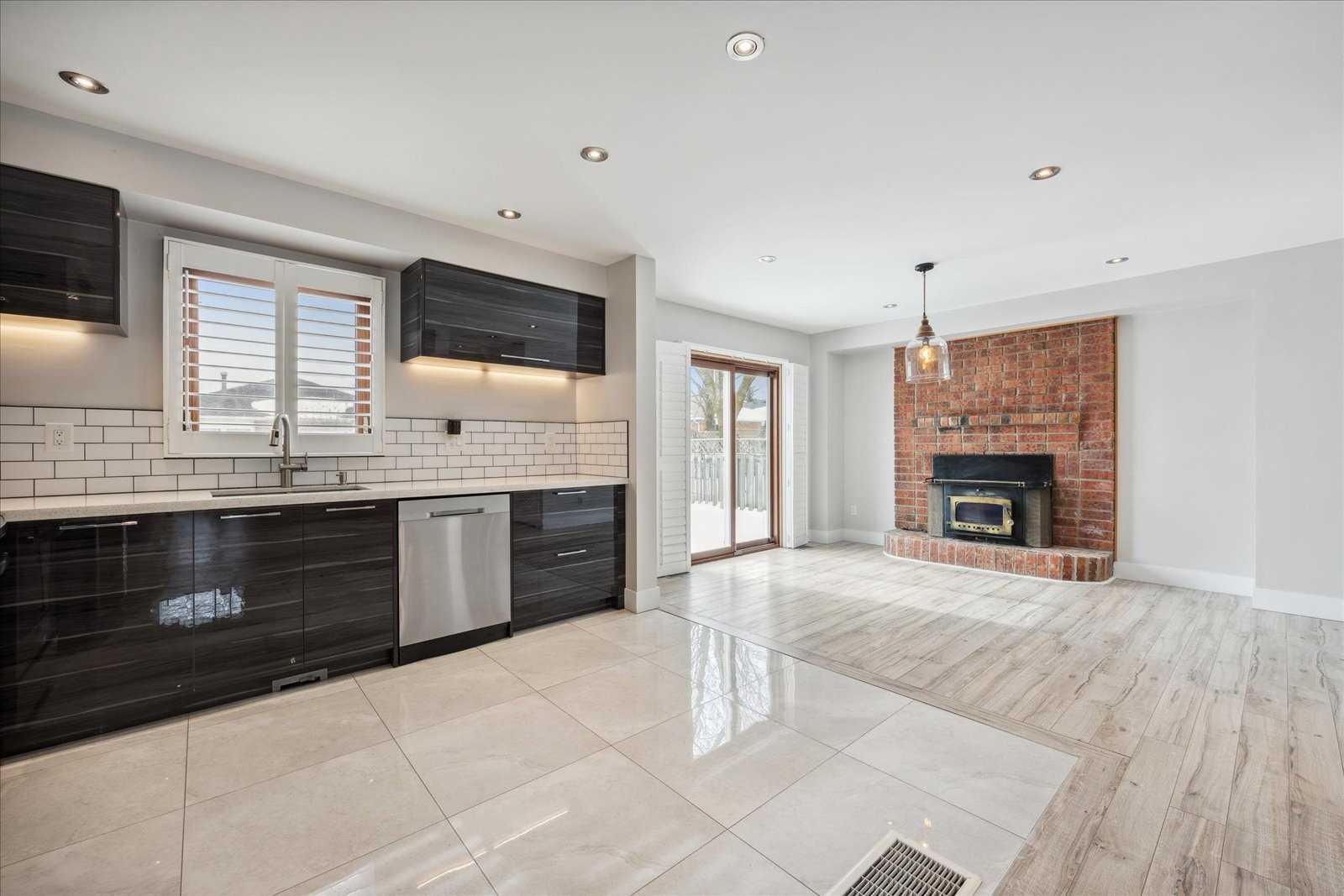 234 Billings Cres