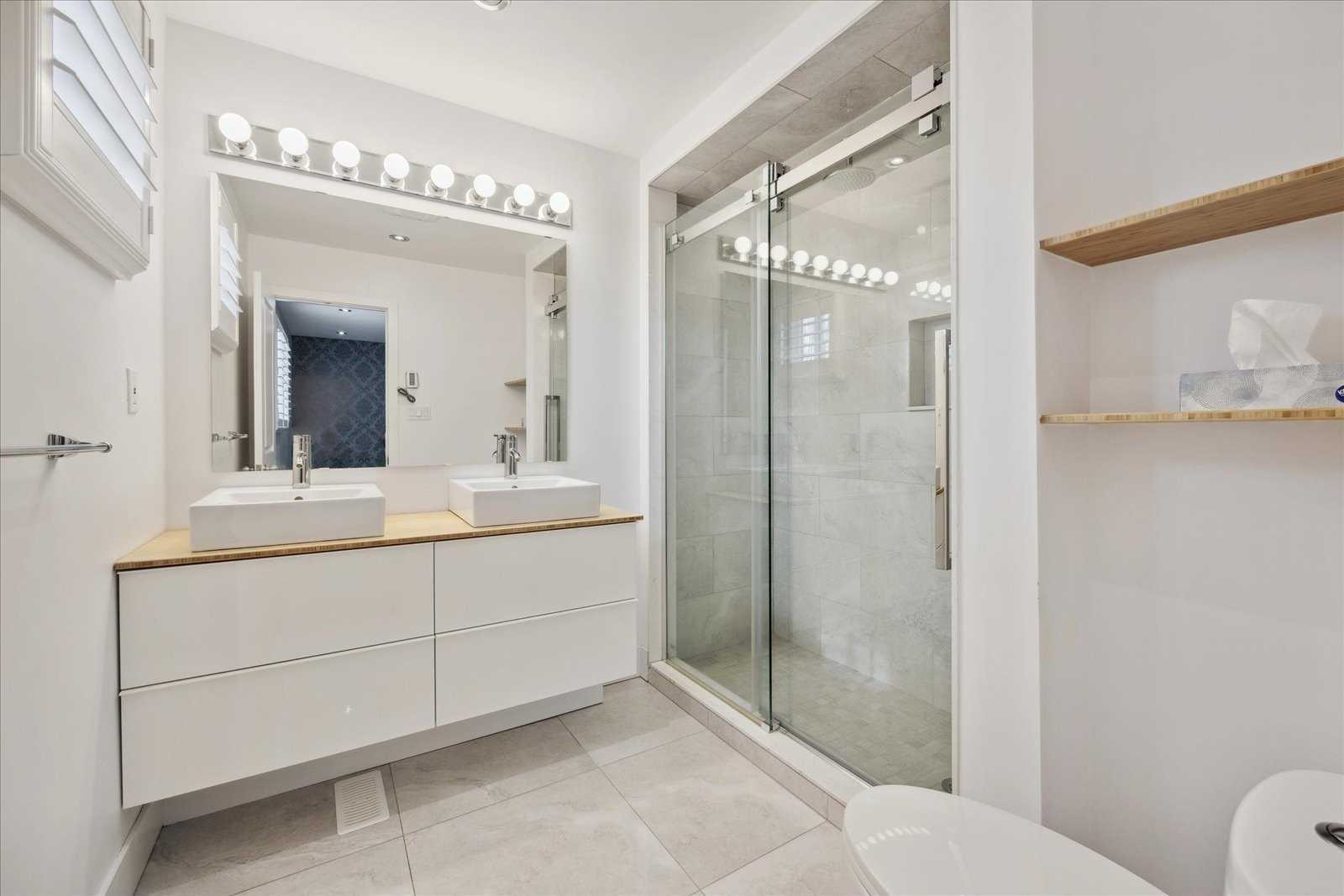 234 Billings Cres