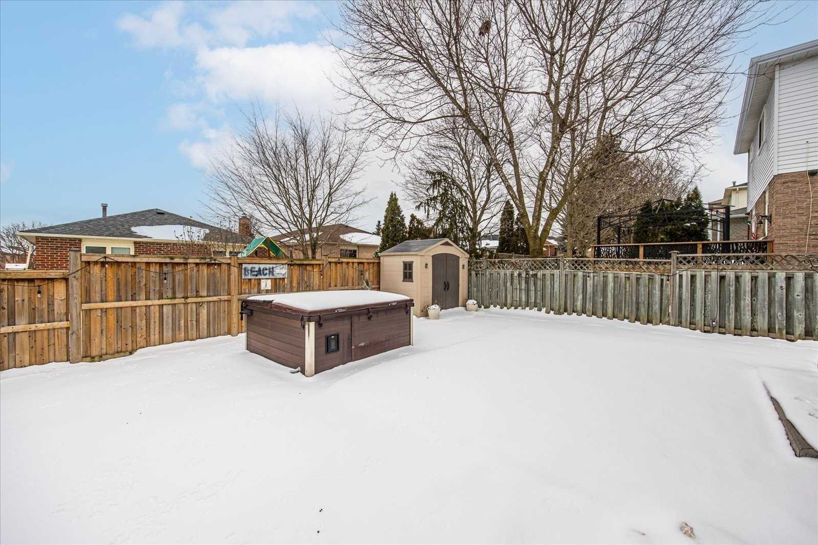 234 Billings Cres