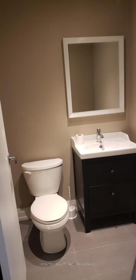270 Drumlin Circ, #2&3