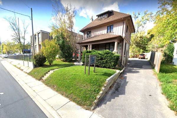 58 Major Mackenzie Dr E, Richmond Hill