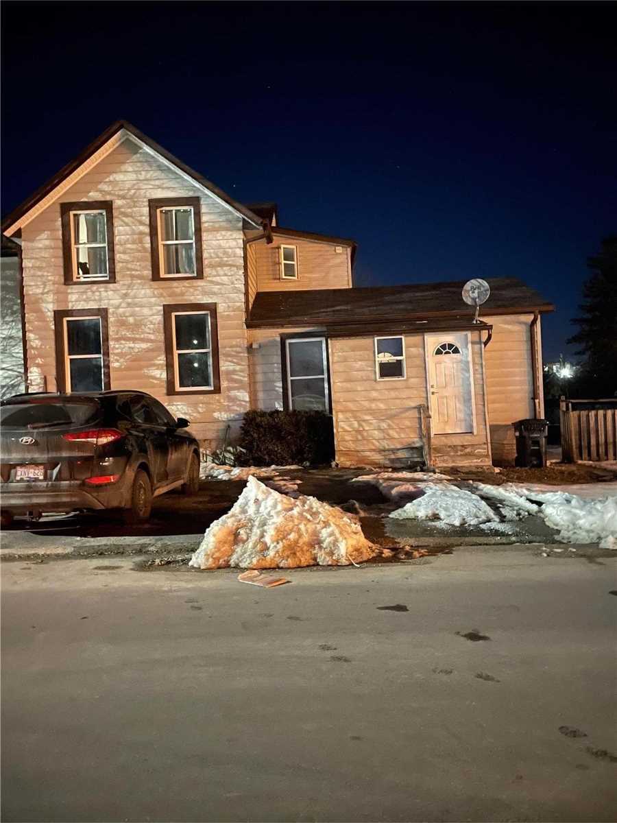 87 Simcoe Road