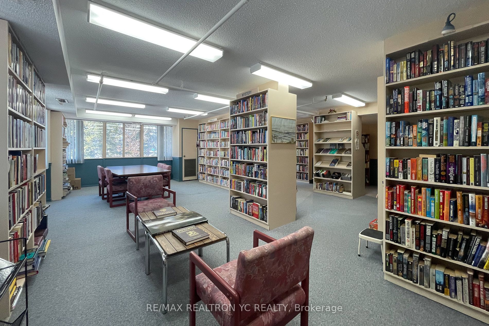 8111 Yonge St, #1712