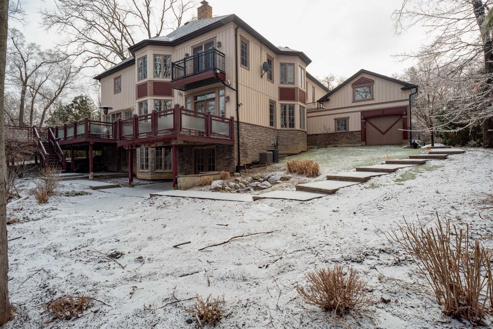 22 Deanbank Dr