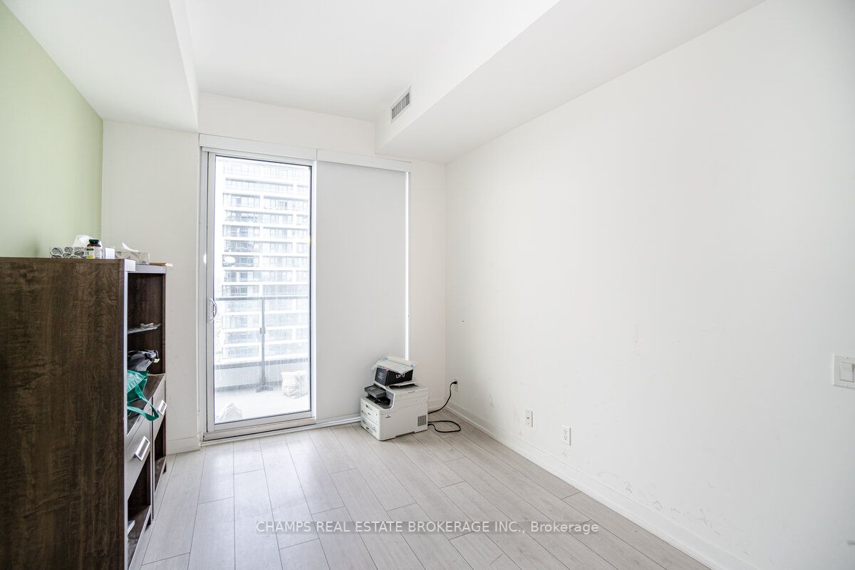5 BUTTERMILL Avenue #5702