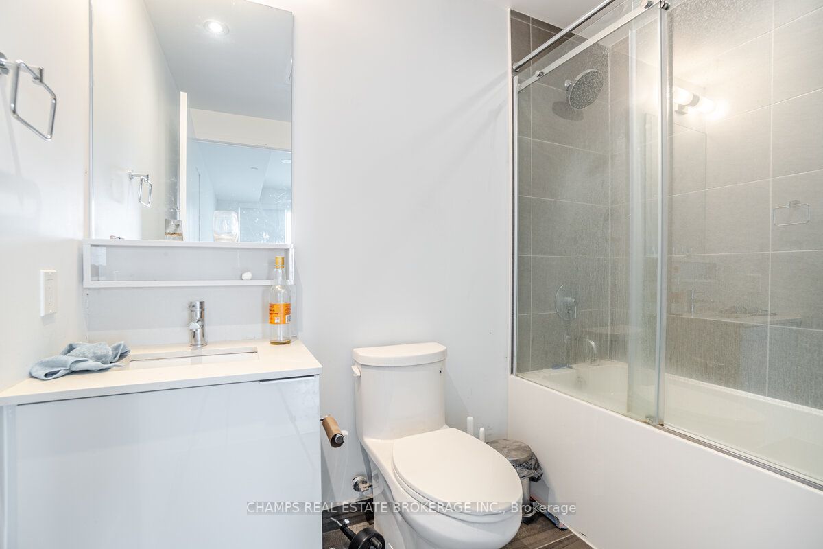 5 BUTTERMILL Avenue #5702