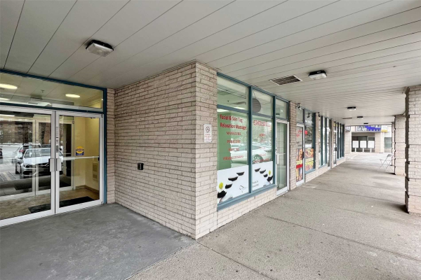 7378 Yonge St, Vaughan