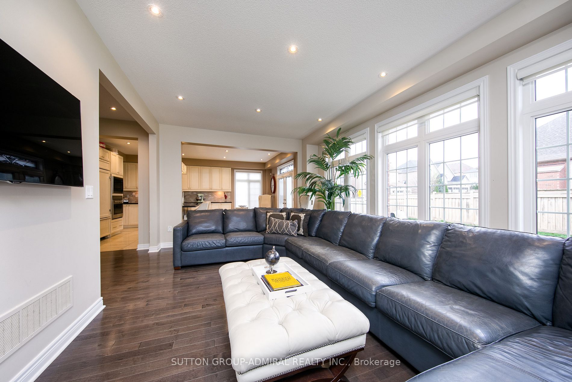 113 Thornhill Ravines Cres
