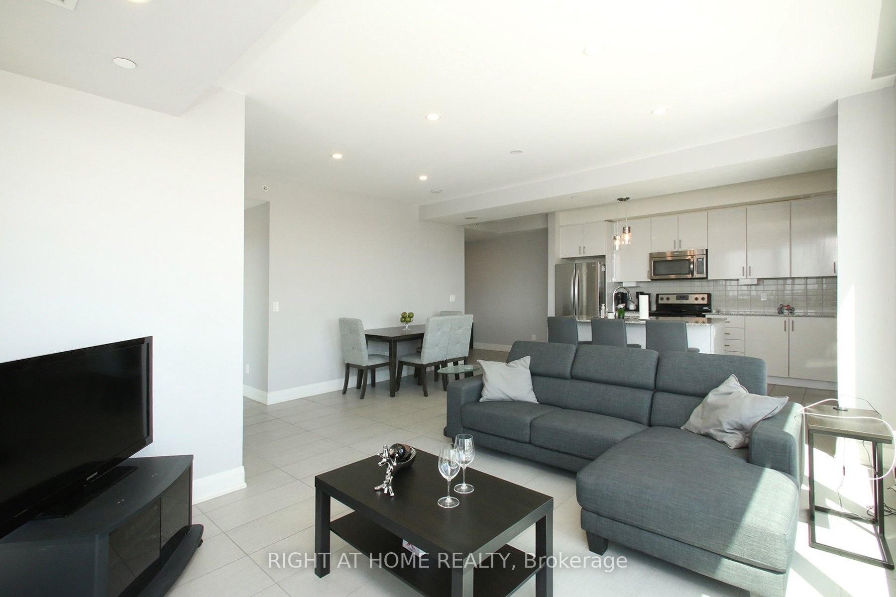 2900 Highway 7 Ave, #306