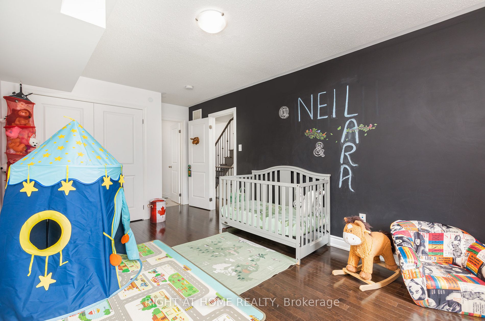 1331 Major Mackenzie Dr, #124