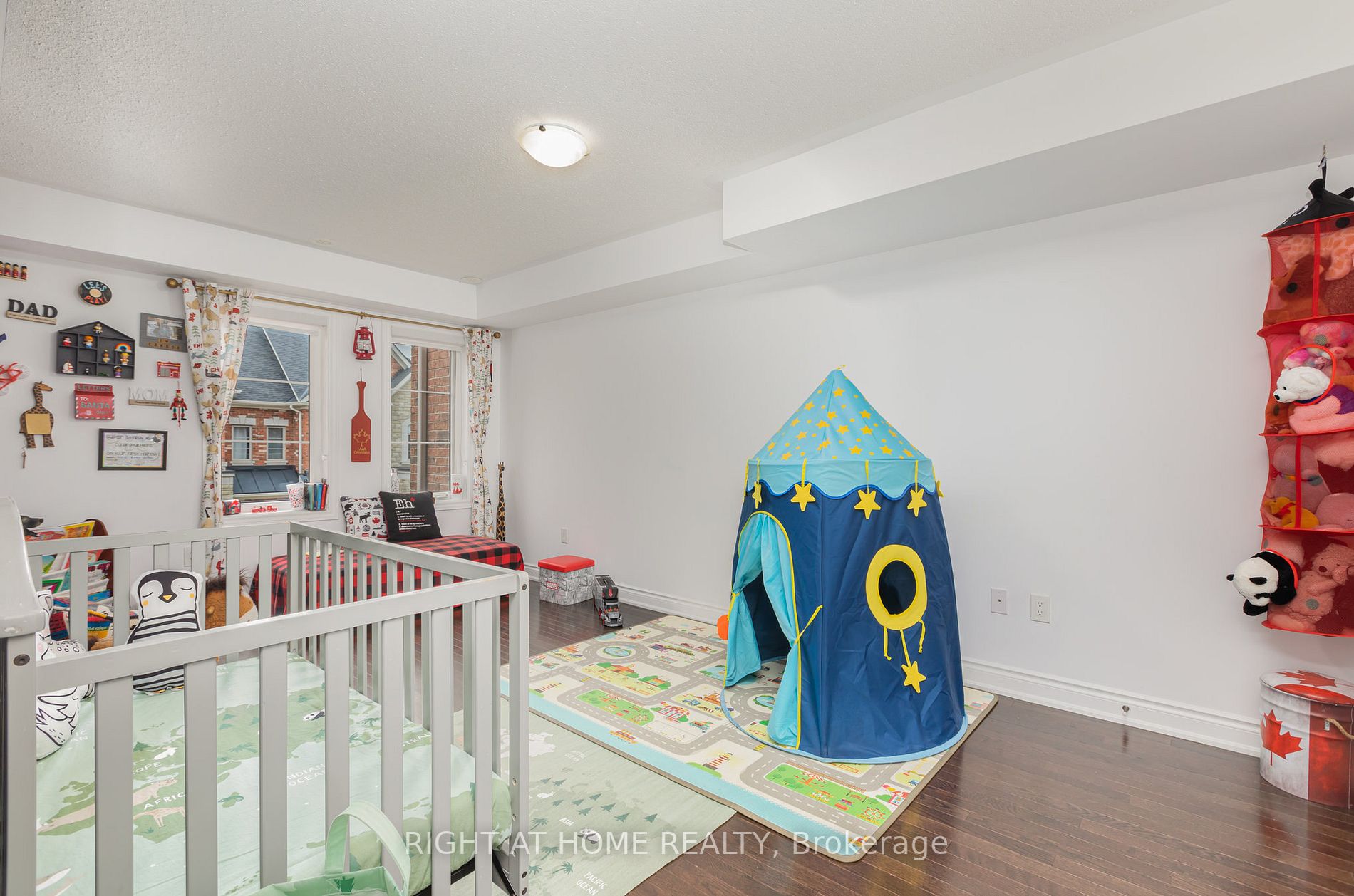 1331 Major Mackenzie Dr, #124