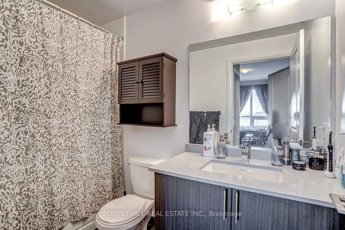 7900 Bathurst St, #327