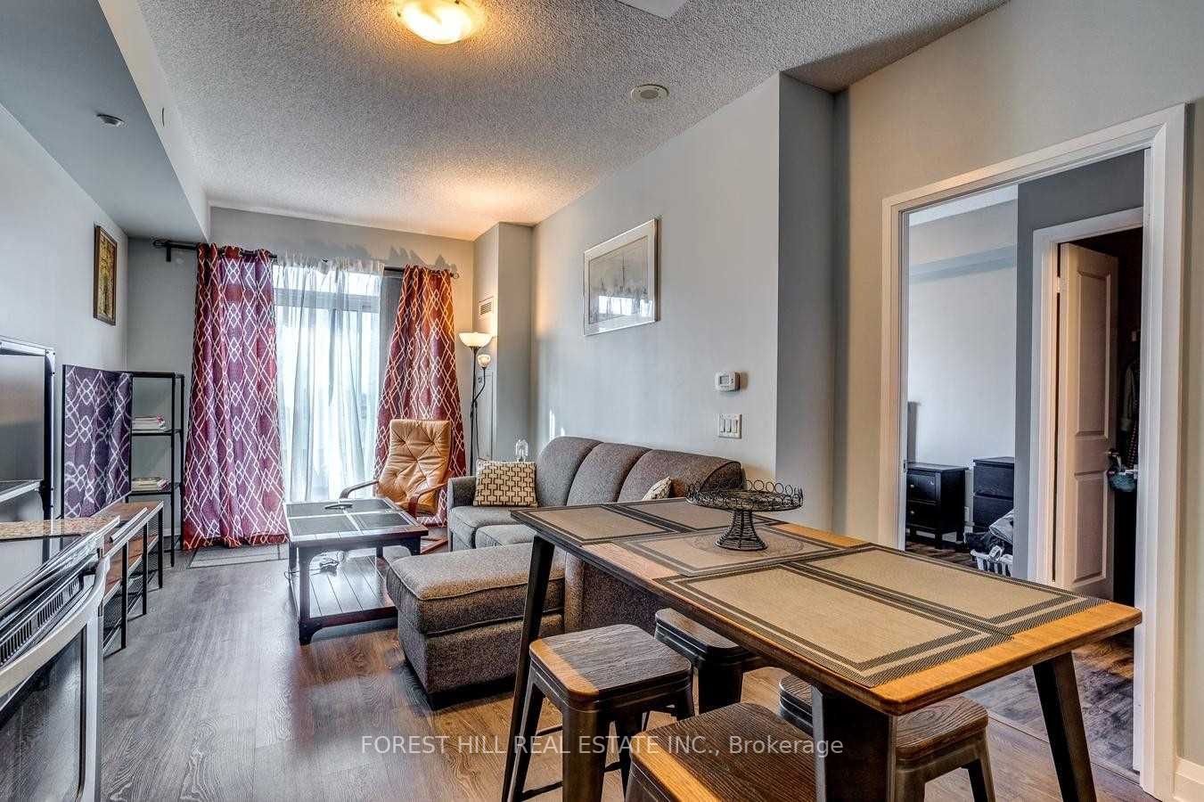 7900 Bathurst St, #327
