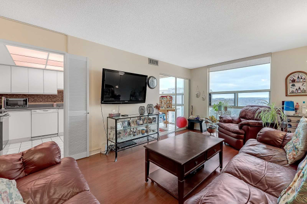 20 Harding Blvd W, Richmond Hill