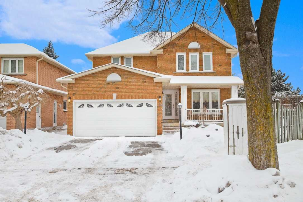 120 Cairns Dr, Markham
