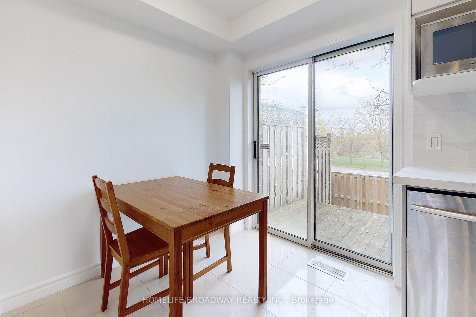23 Bethune Way, #17