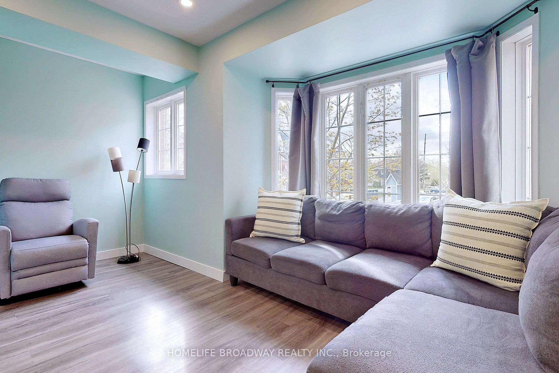 23 Bethune Way, #17