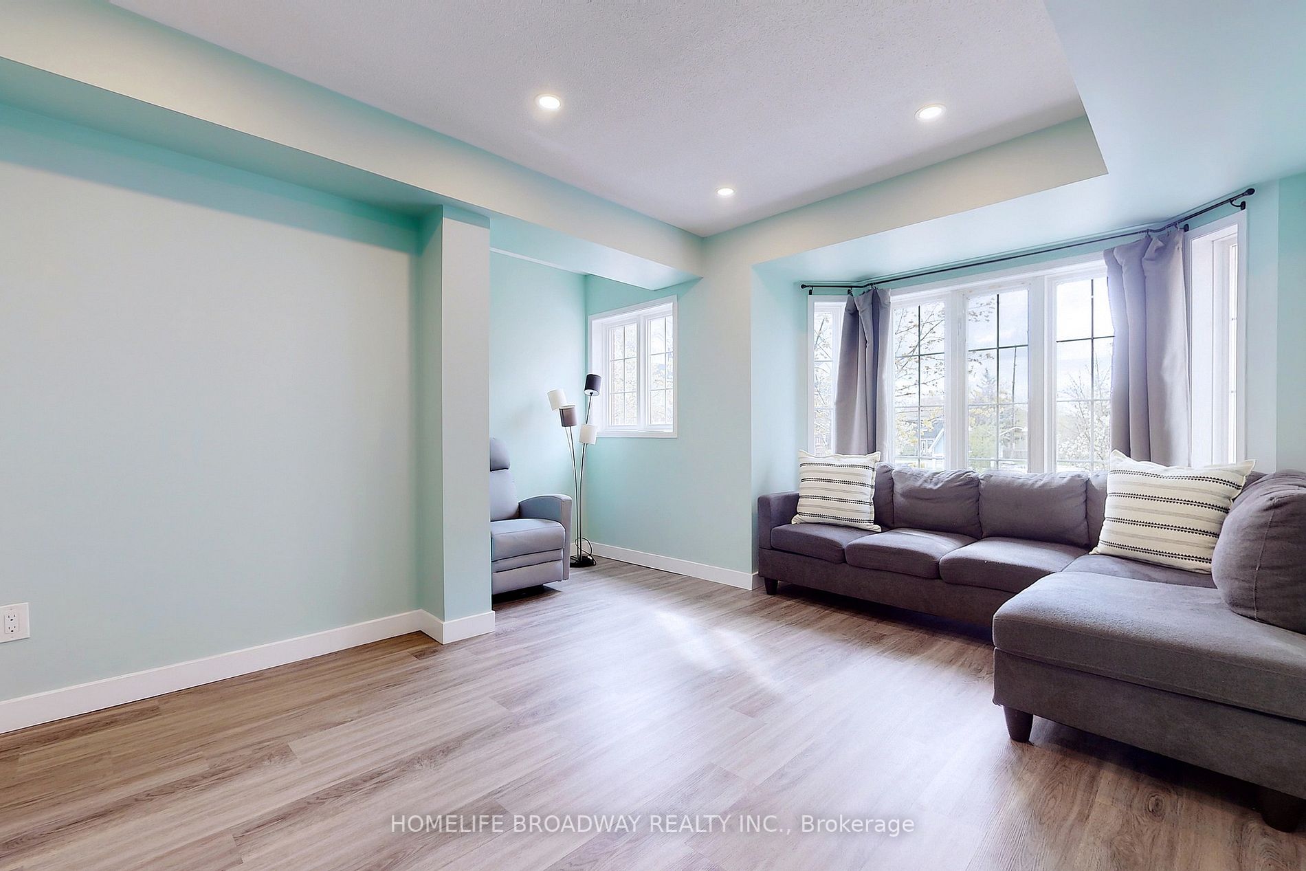 23 Bethune Way, #17