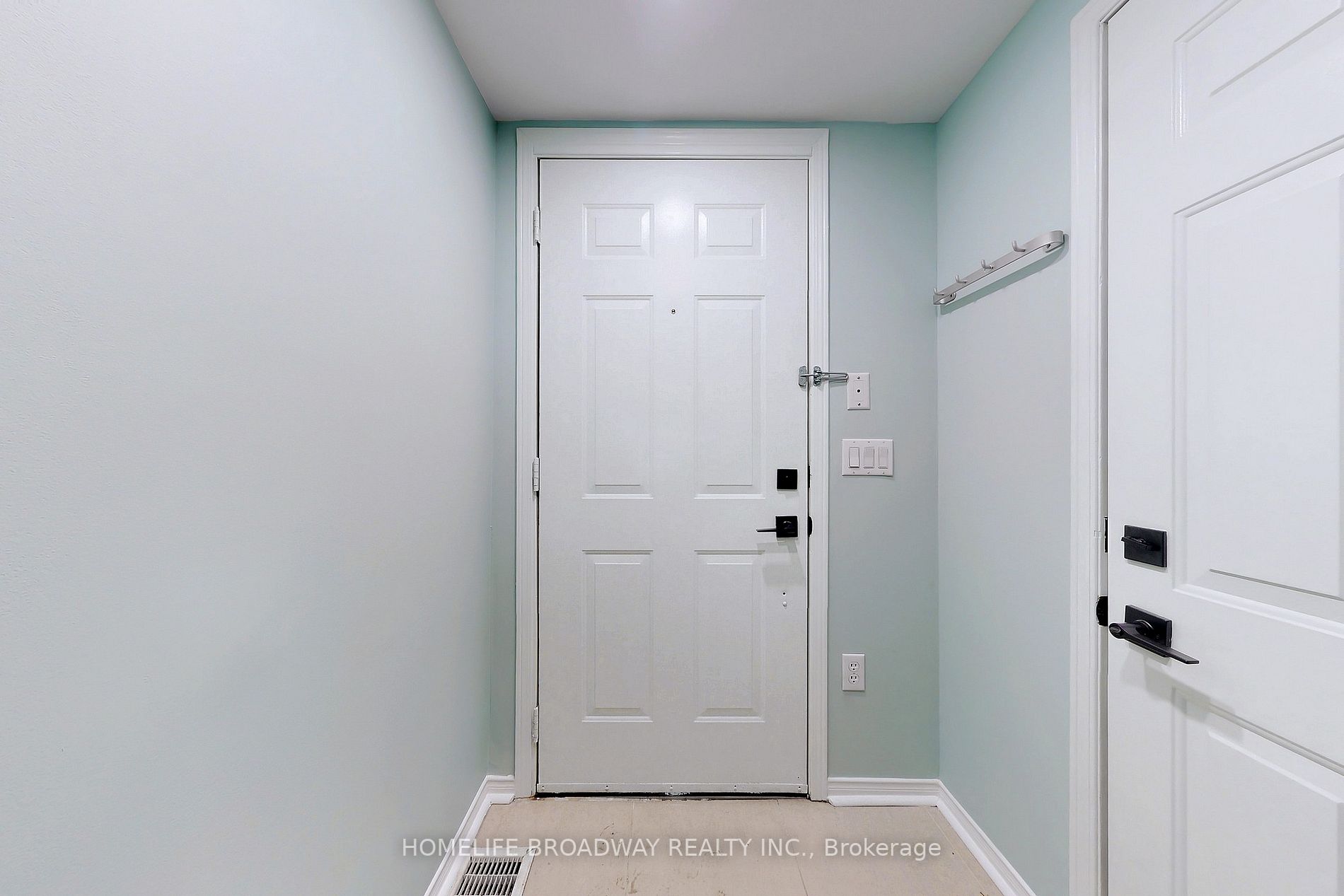 23 Bethune Way, #17