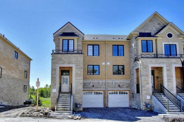 35 Milbourne Lane, Richmond Hill