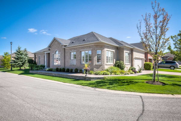 3 Tommy Armour Alley, Whitchurch-Stouffville
