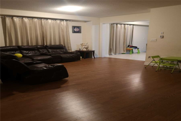 386 Kirkham Dr, Markham
