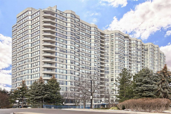 7300 Yonge St, Vaughan