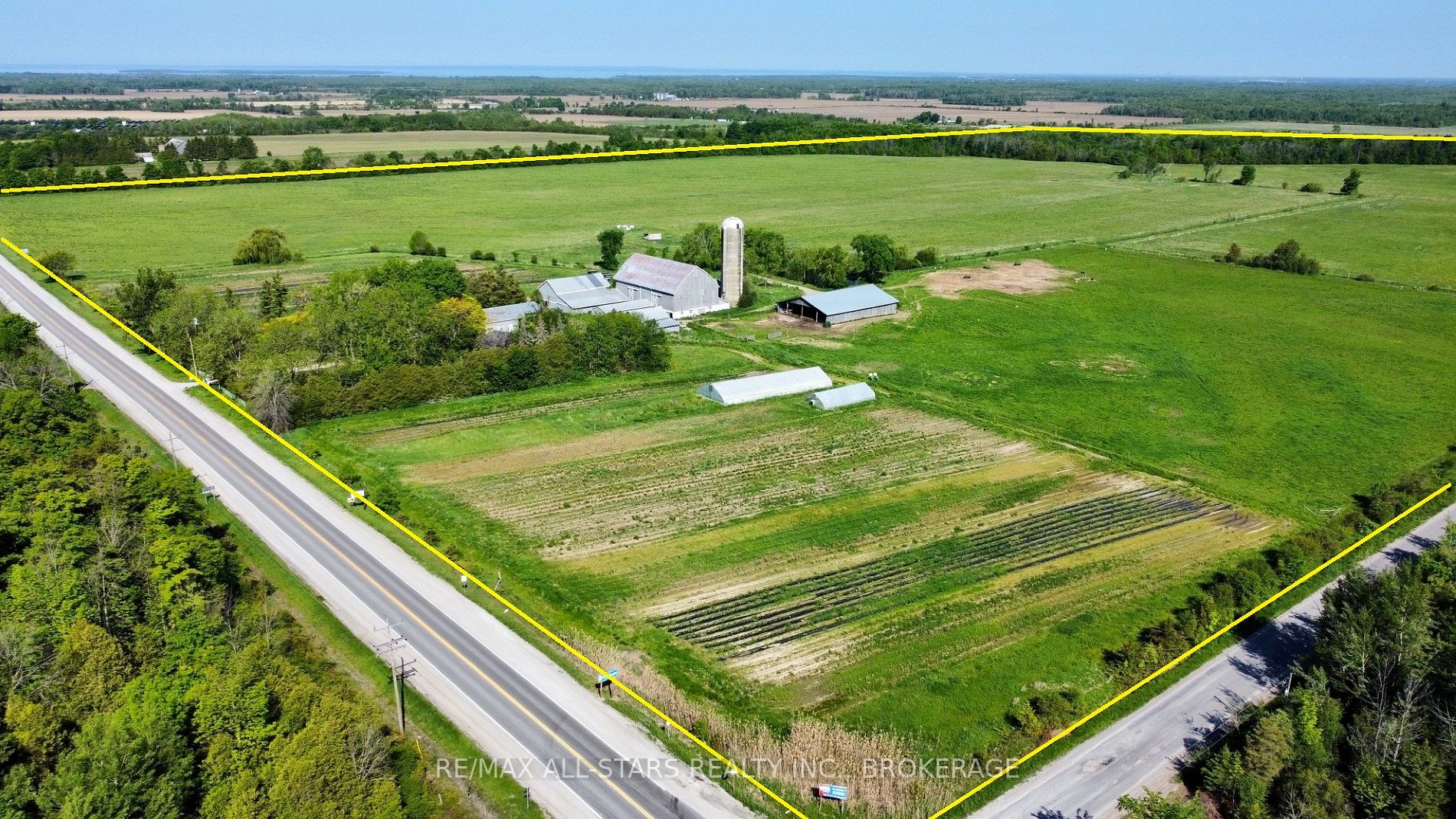 Listing N5943271 - Large Photo # 1