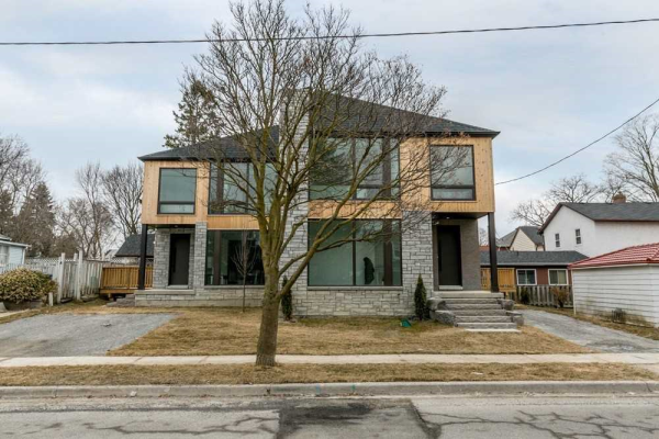 83 Niagara St, Newmarket