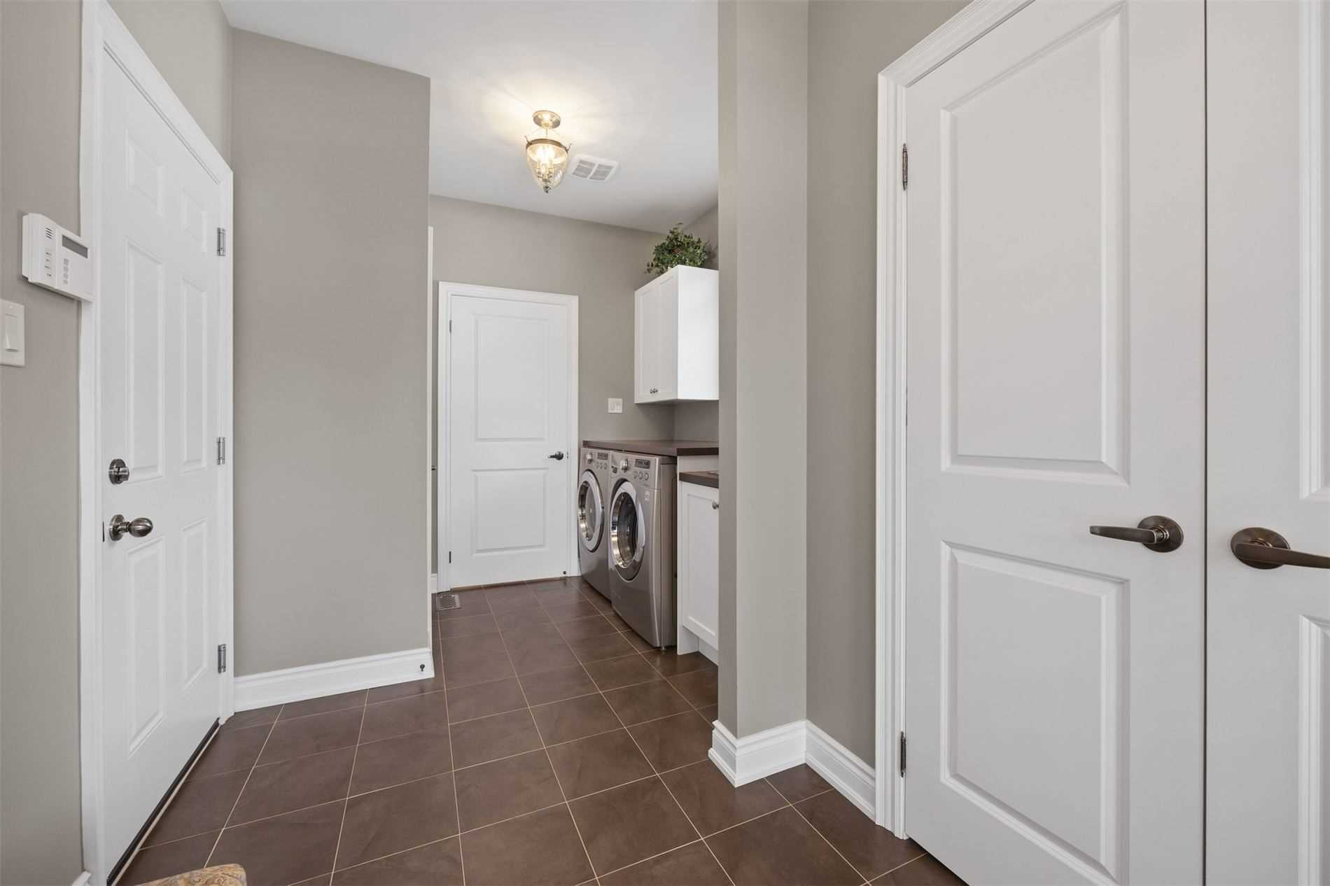 47 Whitewood Dr