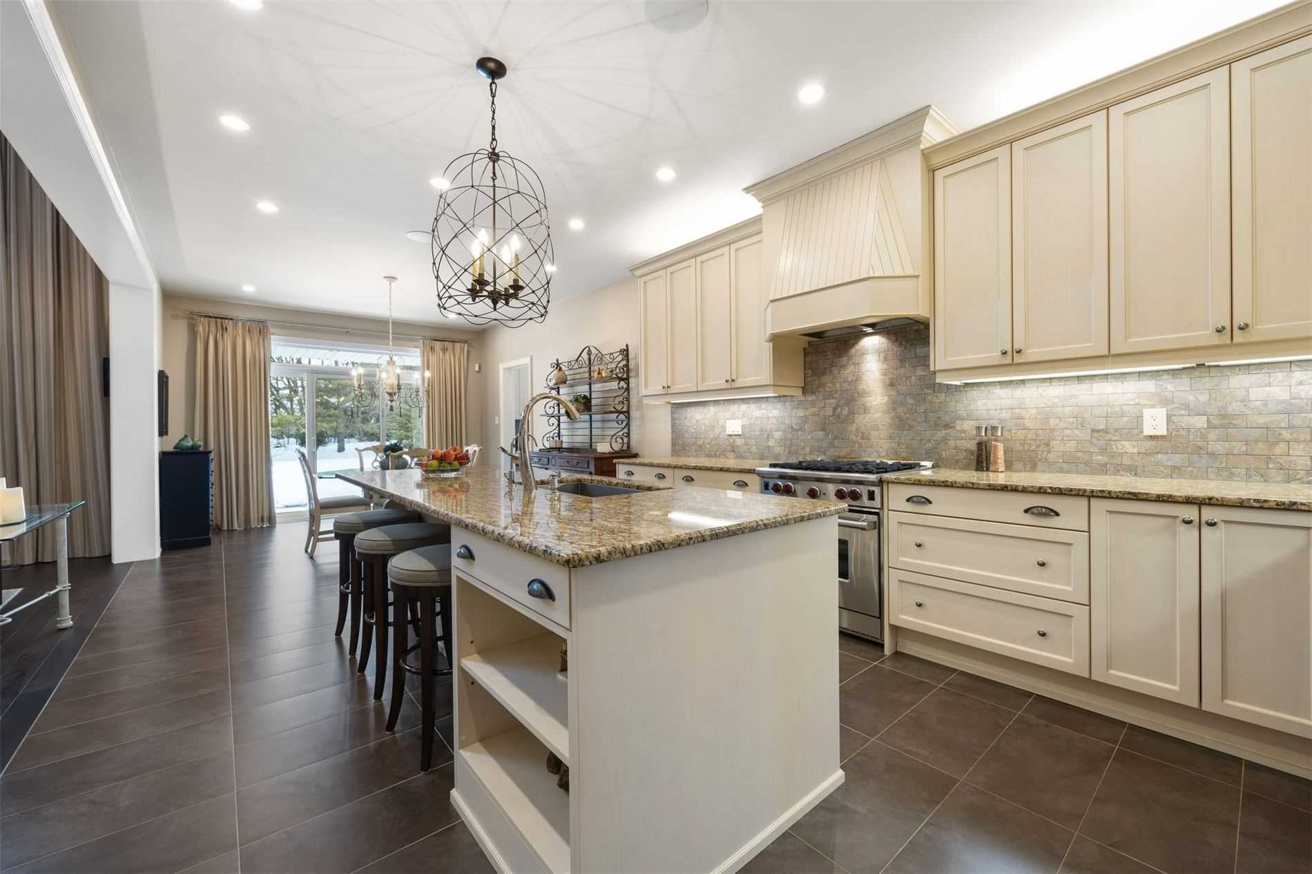 47 Whitewood Dr