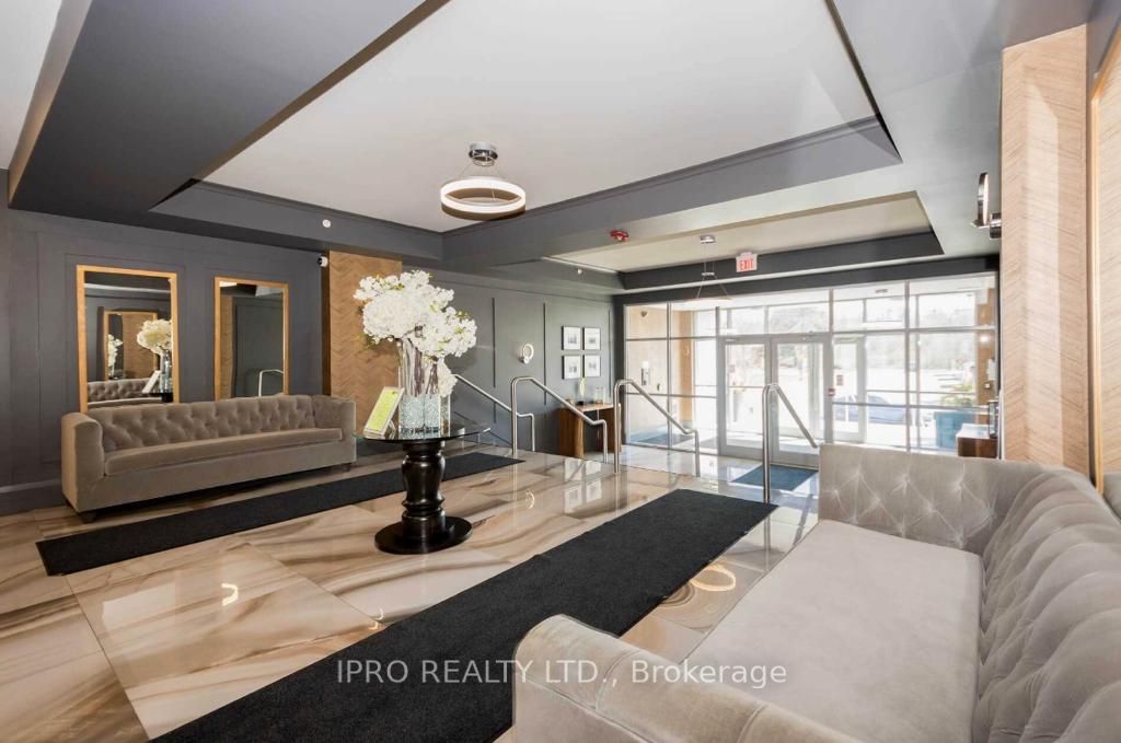 8302 Islington Ave W, #414