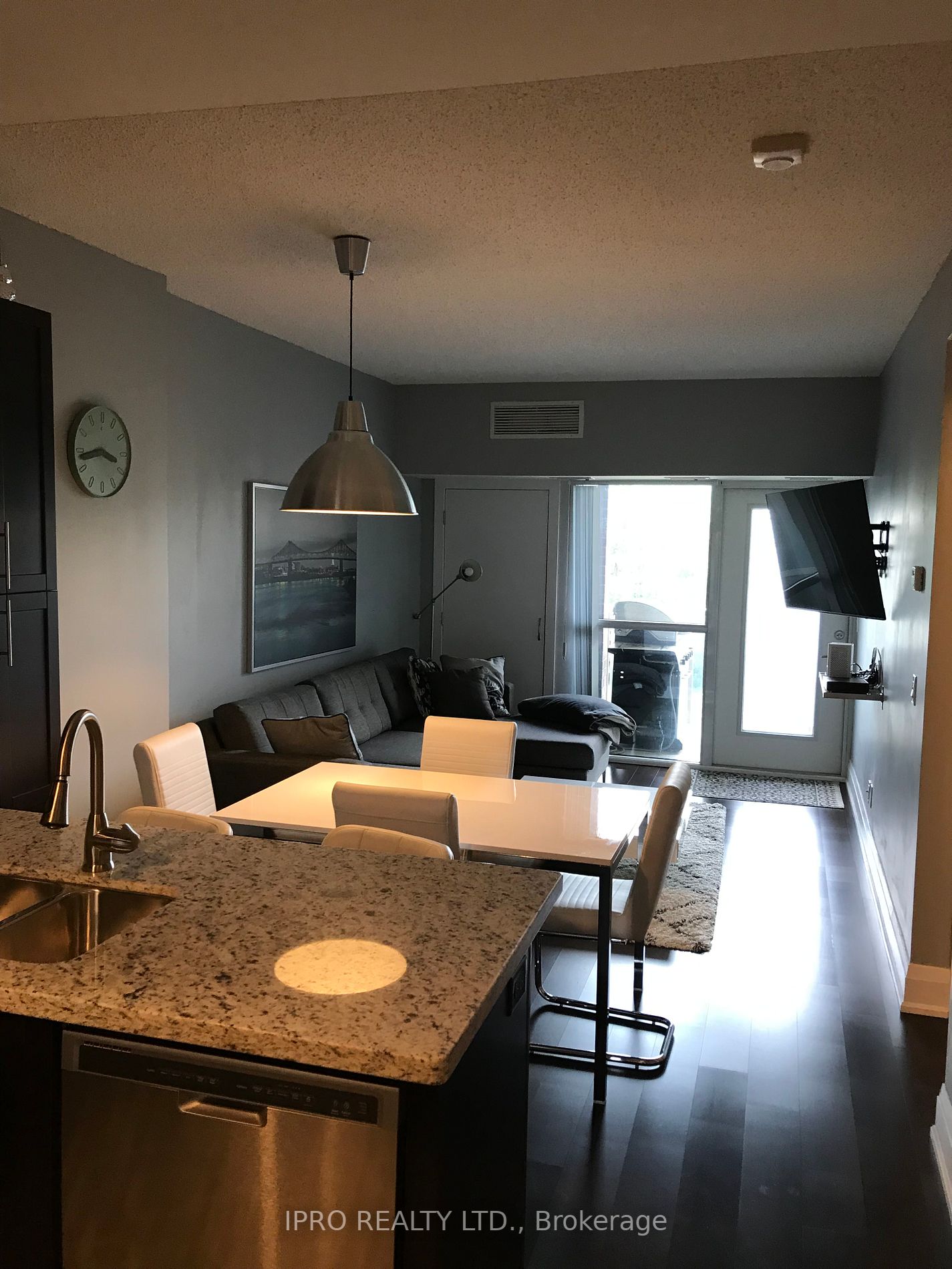 8302 Islington Ave W, #414