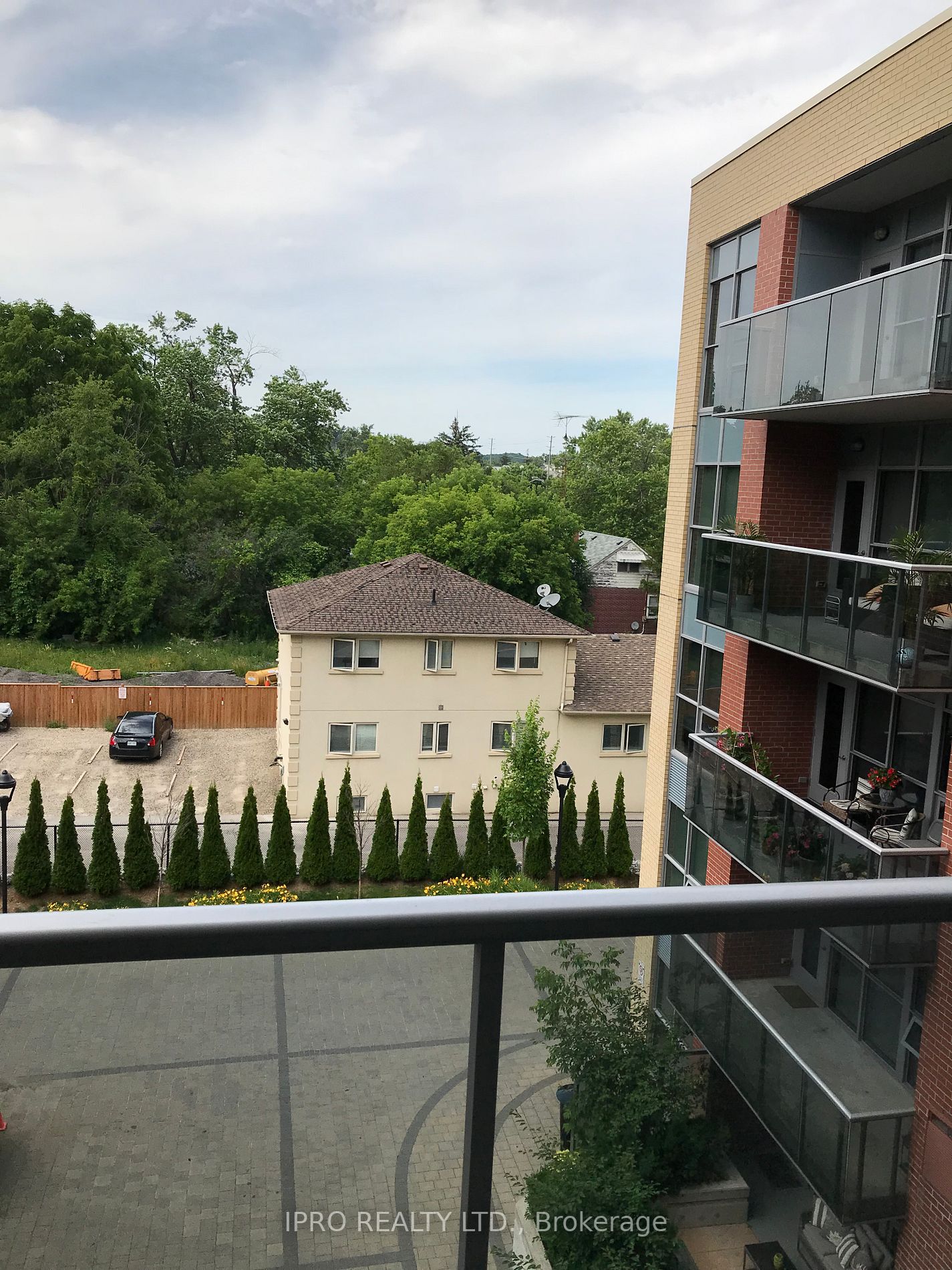 8302 Islington Ave W, #414