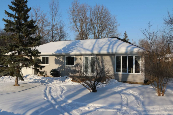 17 Sumach Dr, Georgina