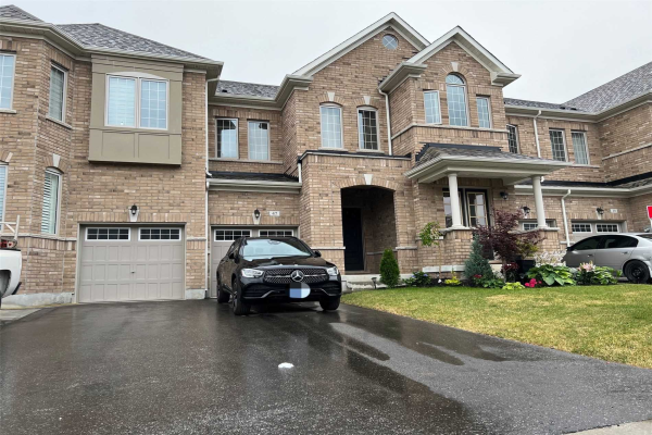 47 Durblee Ave, Aurora