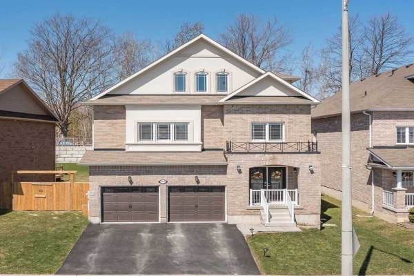 1262 Leslie Dr, Innisfil