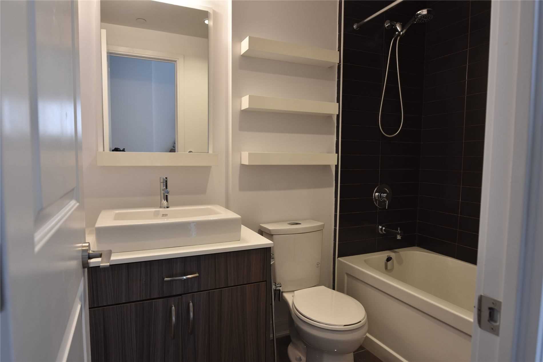 9199 Yonge Street, #517