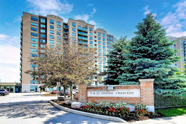 23 Oneida Cres, Richmond Hill