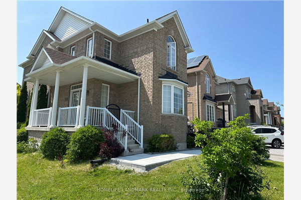 303 Dowson Loop, Newmarket