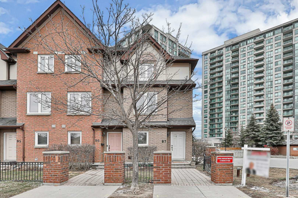 735 New Westminster Dr W, Vaughan