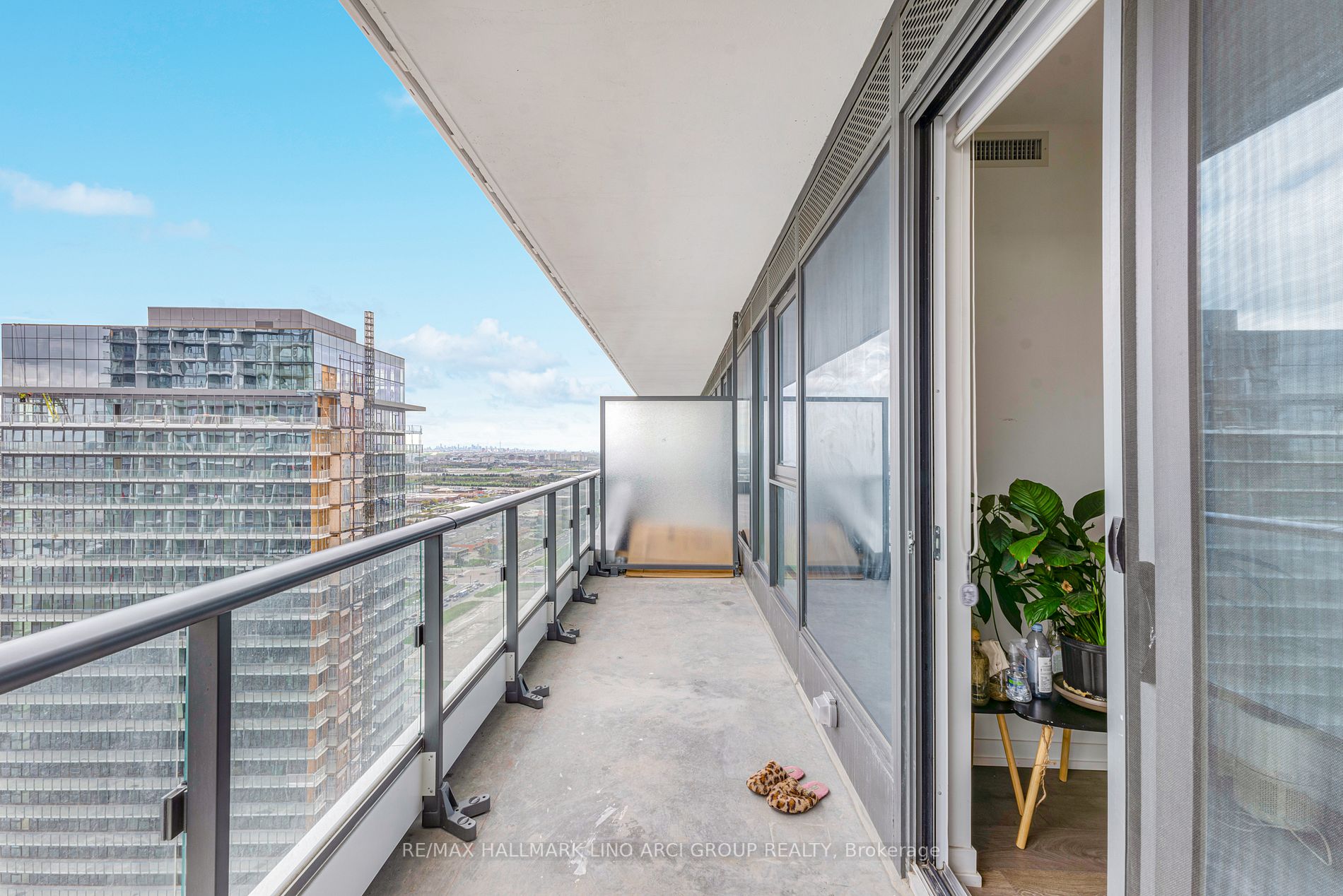 950 Portage Pkwy, #3905